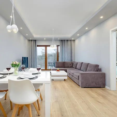 Porta Mare - With Sea View Balcony & Parking By Renters Apartamento *